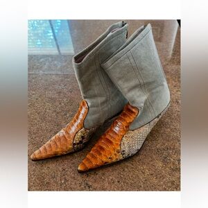 Vera Cuoio ladies Vintage Rare leather, ostrich and cloth Boots EUC Size 39